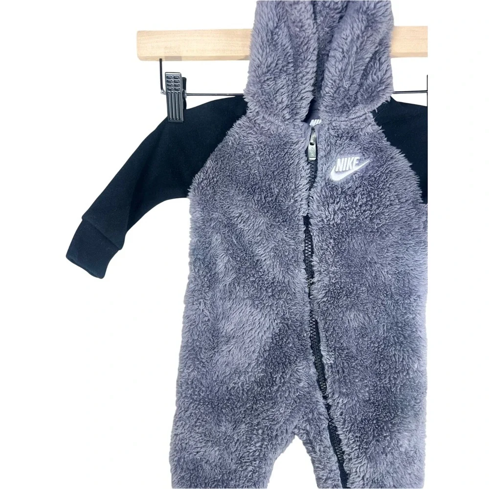 Nike Baby Faux‎ Sherpa Hooded Coverall Gray Black 6M Excellent Condition